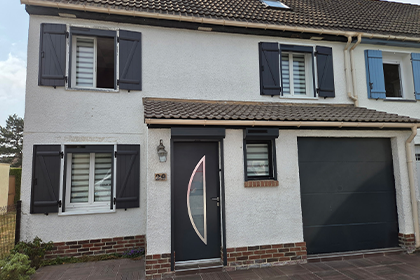 Porte d’entrée réalisée par Dumoulin et Fils